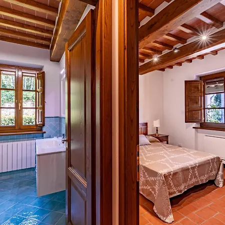 Vittoriano - Surrounded By Nature - Happy Camaiore